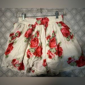 🦢Abercrombie Small flirty floral summer skirt WITH POCKETS!